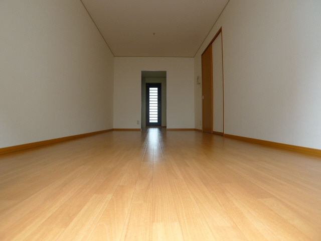 リバーサイドファミーユ リビング