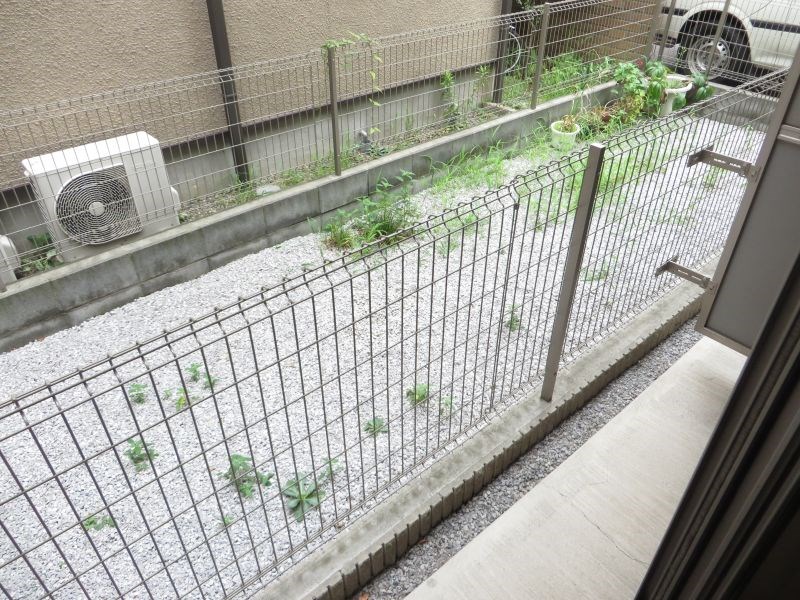 PaLace B･B（ﾊﾟﾚｽﾋﾞｰﾋﾞｰ） ベランダ