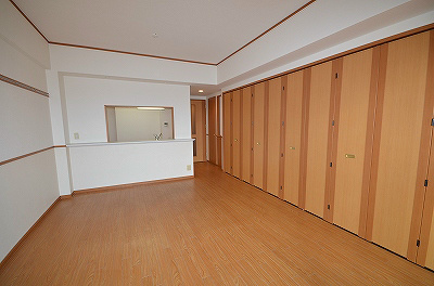 ニューリバー三萩野 リビング