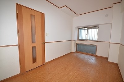 ニューリバー三萩野 ベッドルーム