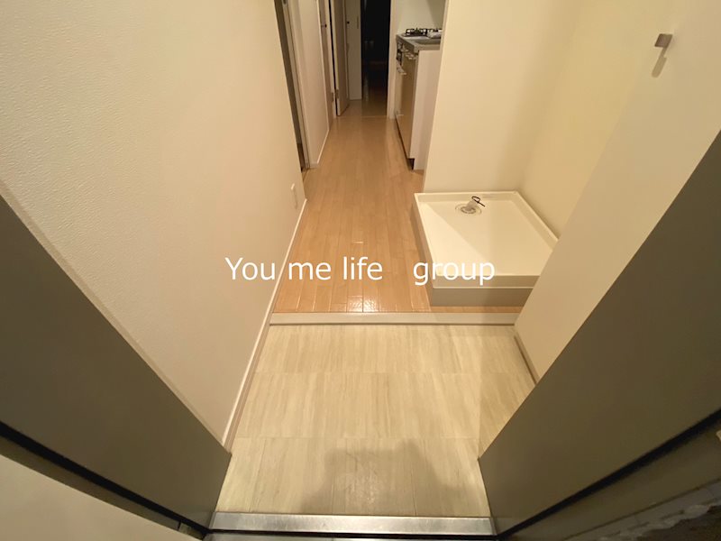 メゾンクレドール 玄関