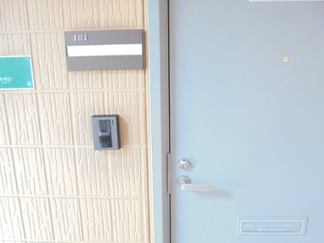 ラプラス稲田Ｓ 玄関