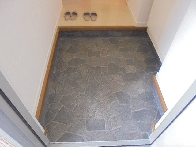 ラプラス稲田Ｓ 玄関
