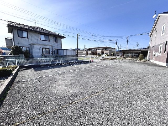 ソレアード 駐車場