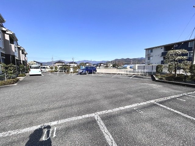 ソレアード 駐車場
