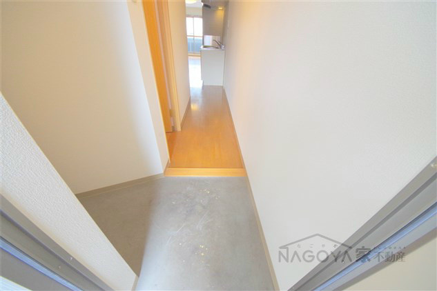 メイナンハイム 玄関