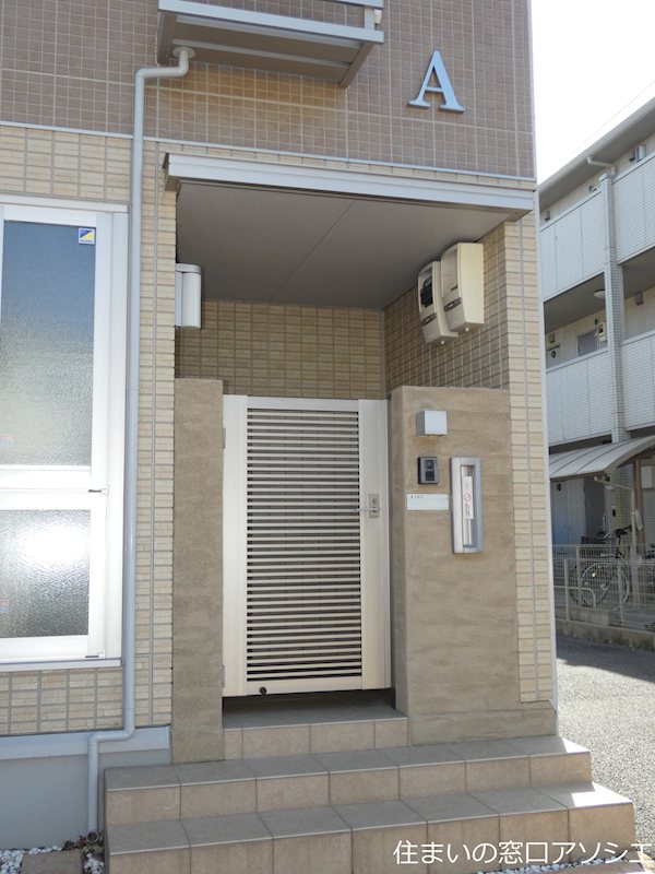 ウィット吉川　Ａ エントランス