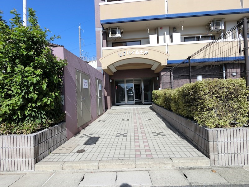 リブハイム土井 エントランス