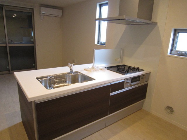 エスターナ　ピッコロ リビング