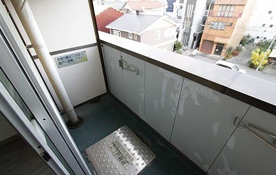 愛知県名古屋市千種区吹上２丁目 ベランダ