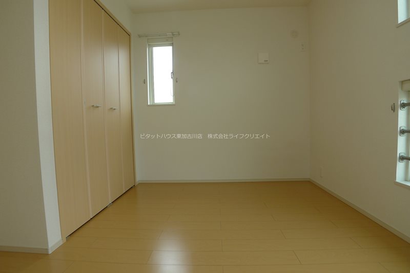 ウインド　フィル ベッドルーム