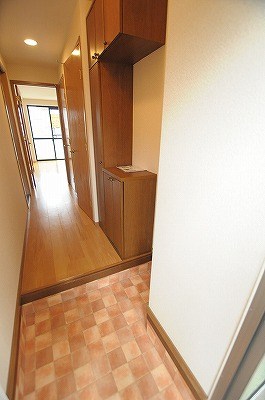 ハイツ上吉田 玄関