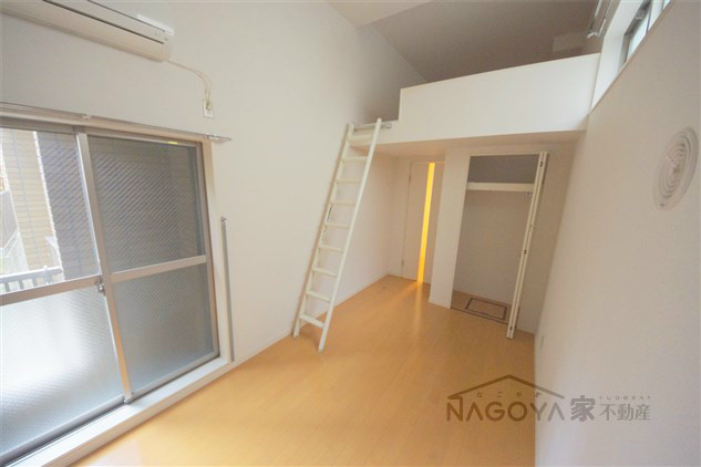 カーサ・ルチア千種Ｂ リビング