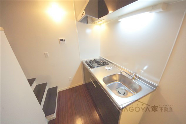 ピアチェーレ新栄 キッチン