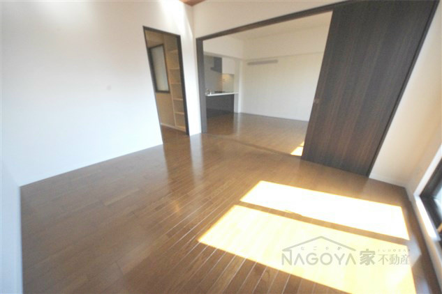 グラヴィス鶴舞 ベッドルーム