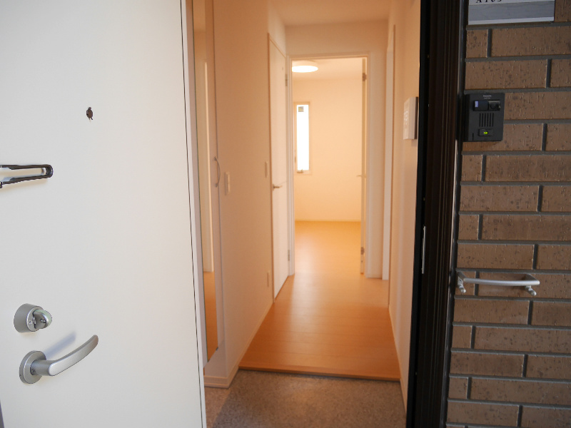 メゾン・ド・ボヌール秀　A棟　 玄関