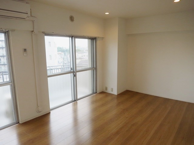 学芸大ハイツ　606号 玄関