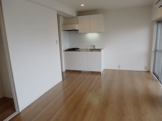 学芸大ハイツ　606号 リビング