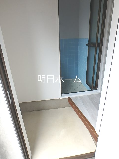フォーブル西新井 玄関