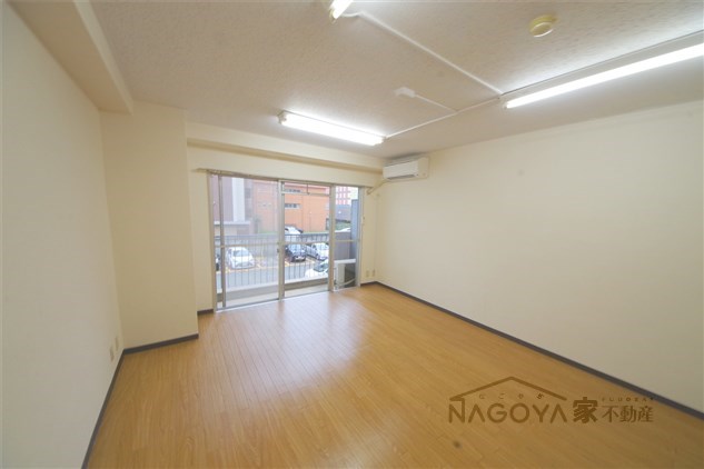 八晃ビル リビング