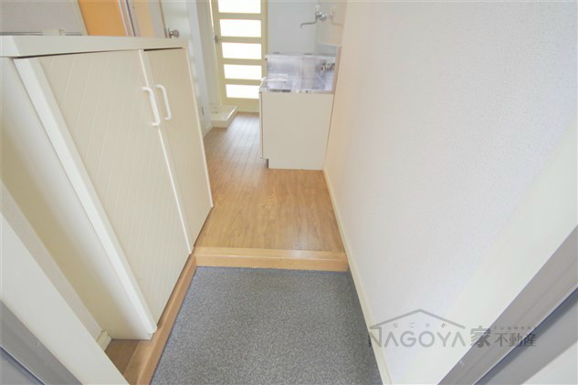 カーサベルデ松栄 玄関