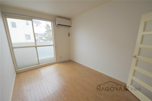 カーサベルデ松栄 リビング