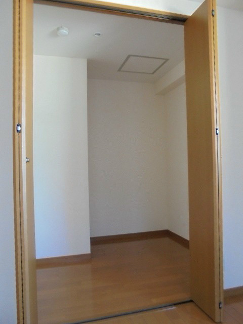 エルスト鶴賀 収納