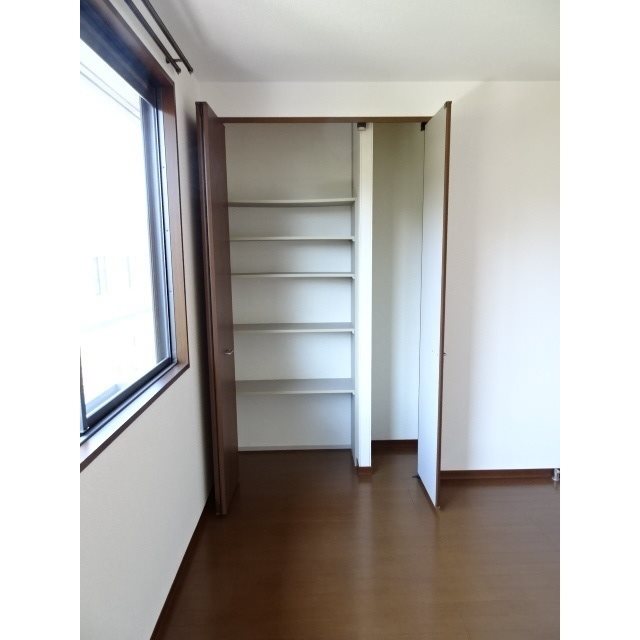 アイリス第２大野城 収納