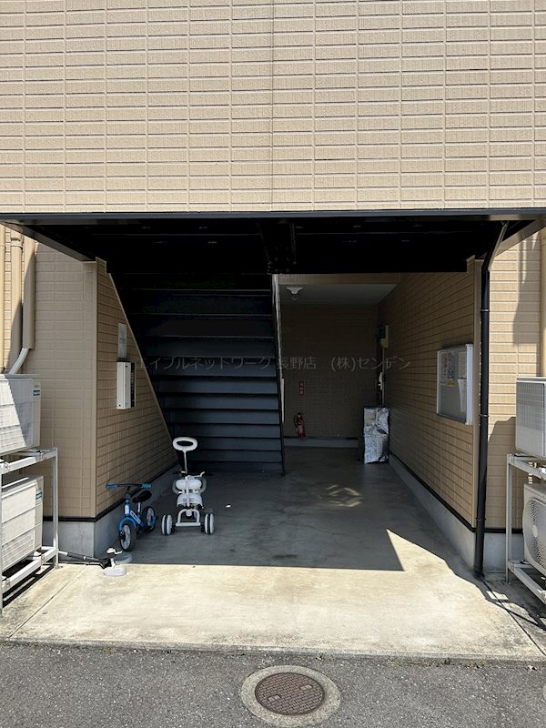 グランデ神田Ａ棟 玄関
