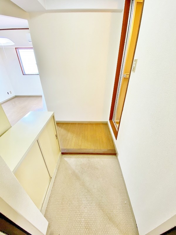 イーグルビル 玄関