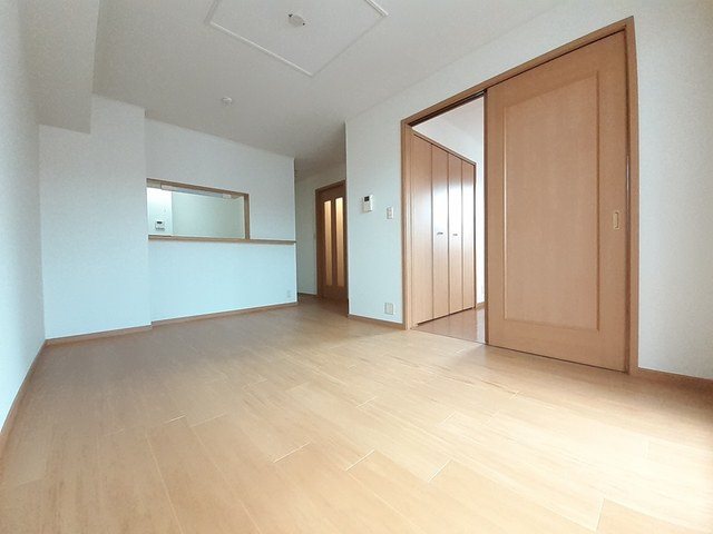 メリディエース・モンス リビング