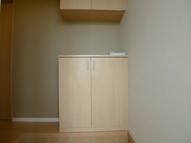 ヴィラーチェ尾上 玄関