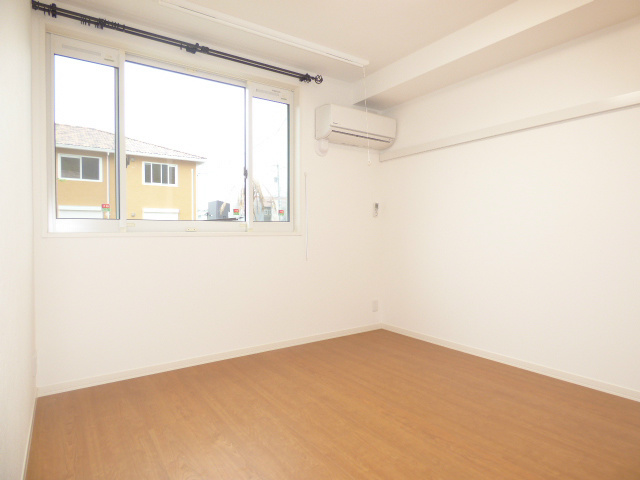 センタービレッジ E棟  ベッドルーム