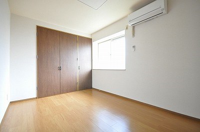 ニューエルディム上吉田 ベッドルーム