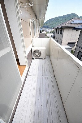 ニューエルディム上吉田 ベランダ