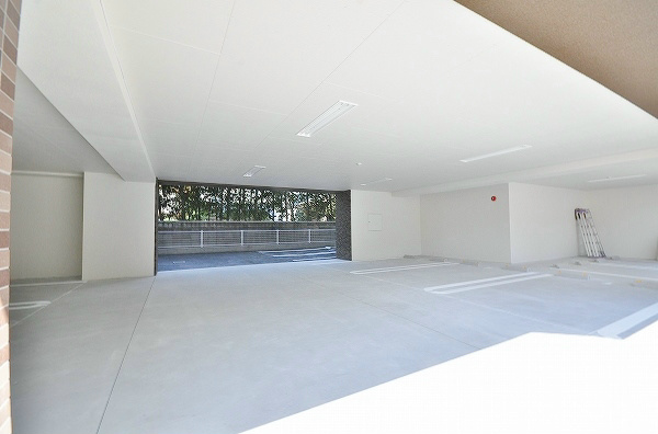 プランドール 駐車場