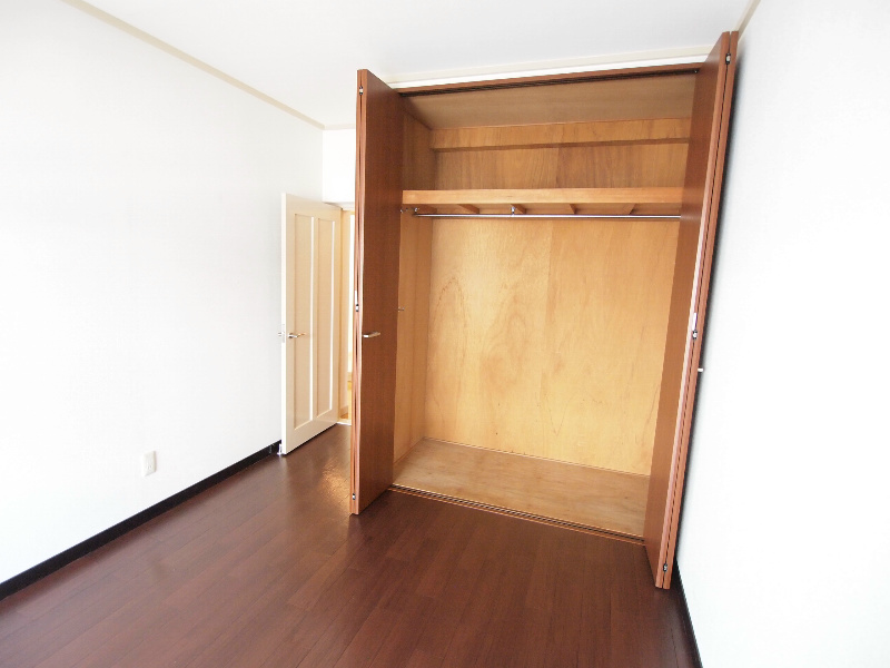 ラスディ守山 収納