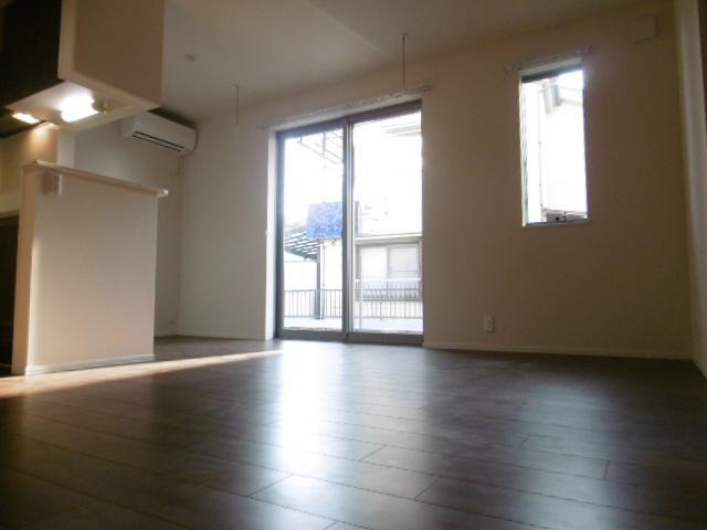 アストール リビング