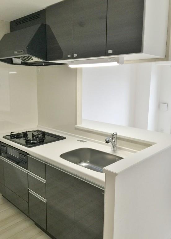 クアドリフォリエブルー キッチン