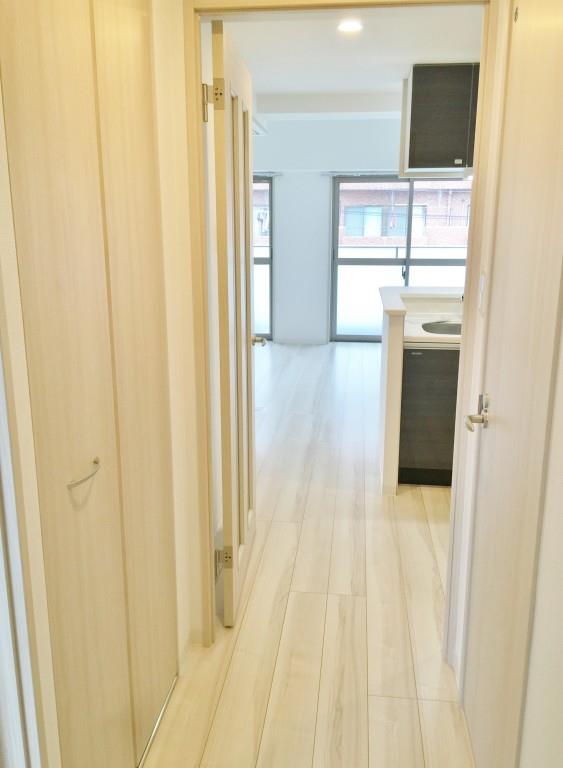 クアドリフォリエブルー 玄関