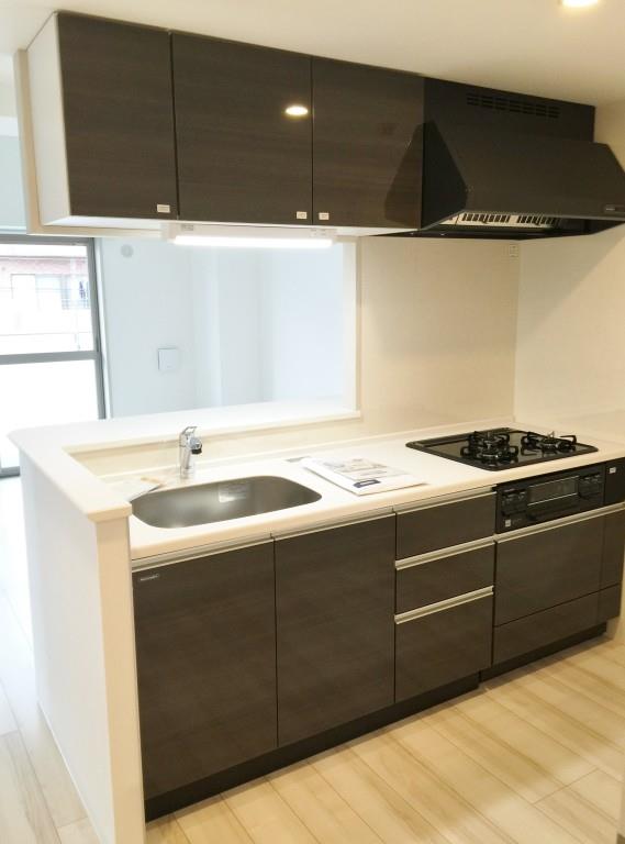 クアドリフォリエブルー キッチン