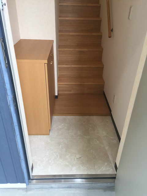 パストラル 玄関