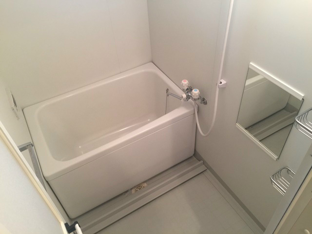 サライ 風呂画像