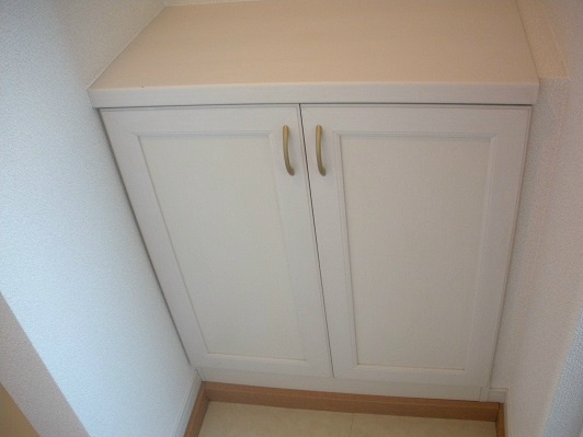 アデッソＫ 玄関