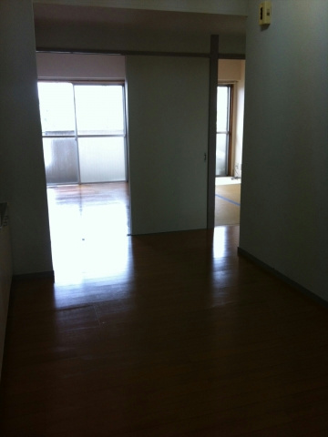 Gerbera Mansion シオイリ 玄関