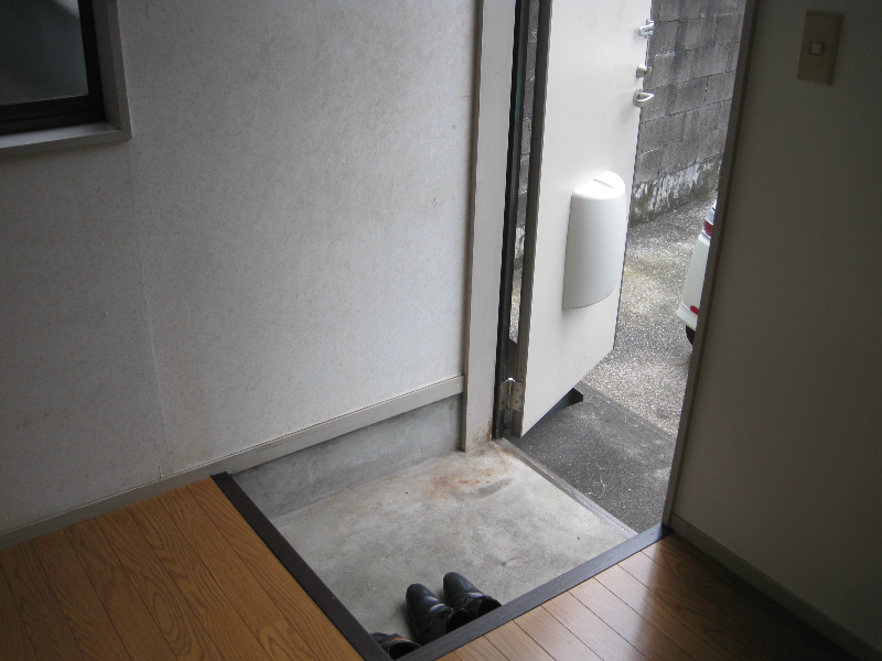 たかのアパート 玄関