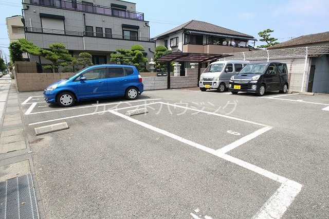 プロムナード西本町 駐車場