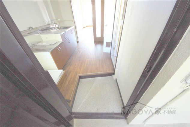 大野ビル南館 玄関