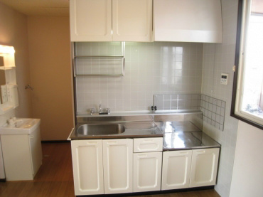 ロイヤルハイツＡ キッチン