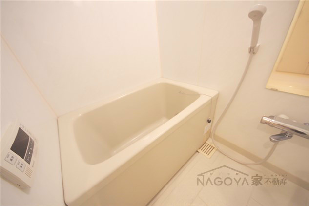 カスタリア栄 風呂画像